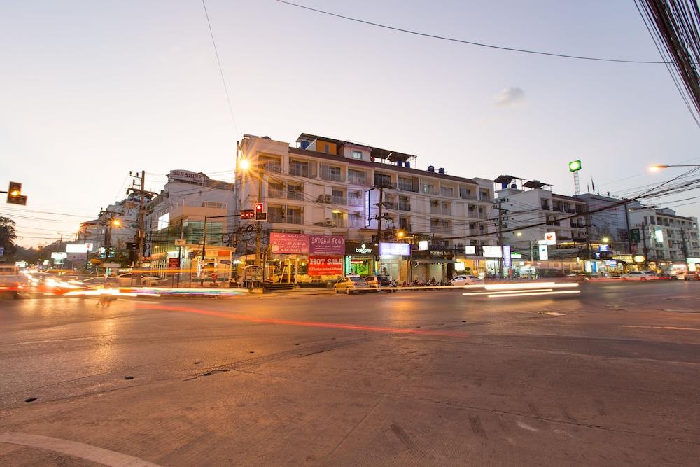Patong Buri Hotel Zewnętrze zdjęcie